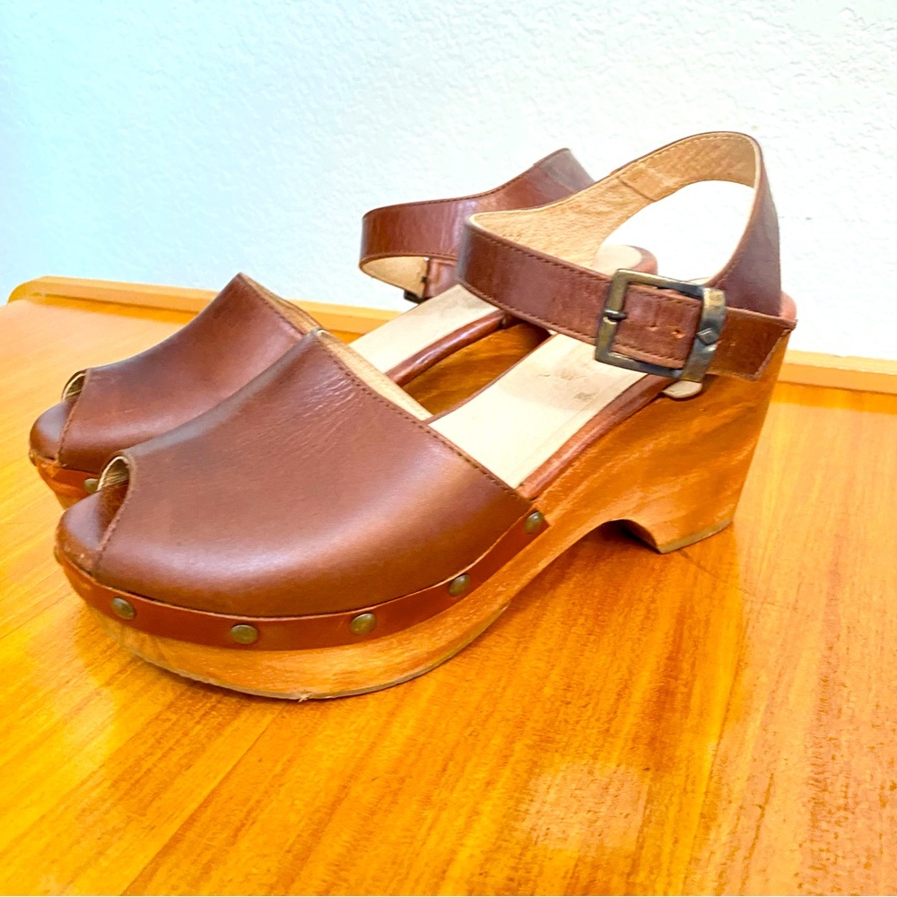 Five Worlds Old Cognac Leather Wood Hand Crafted Clogs Platform Shoes Heels 9